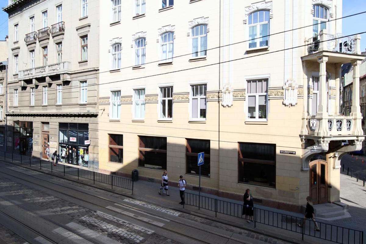 Buk Apartments On Doroshenka 25 Leópolis Exterior foto